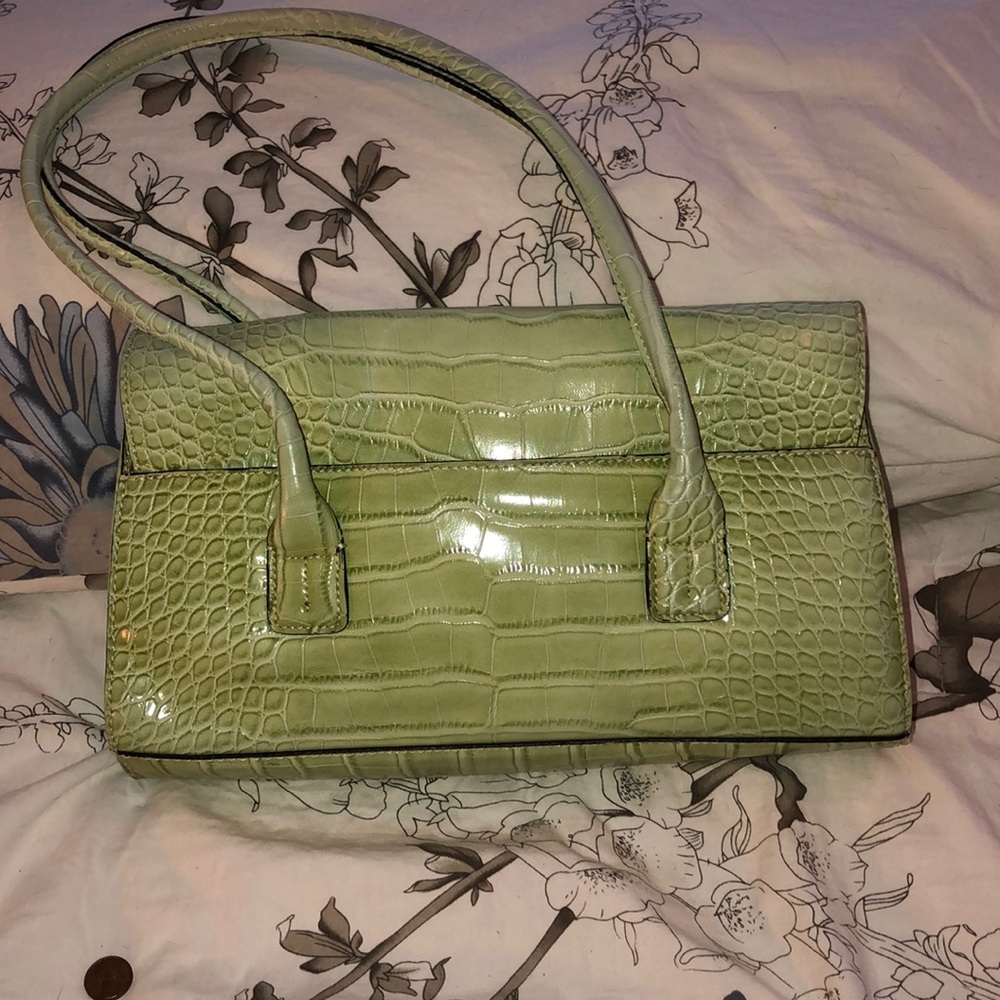 Tommy Hilfiger green purse - Picture 2 of 3